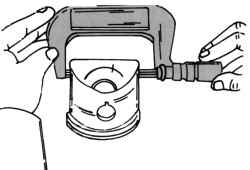 Измерение диаметра поршня на расстоянии 42 мм от днища